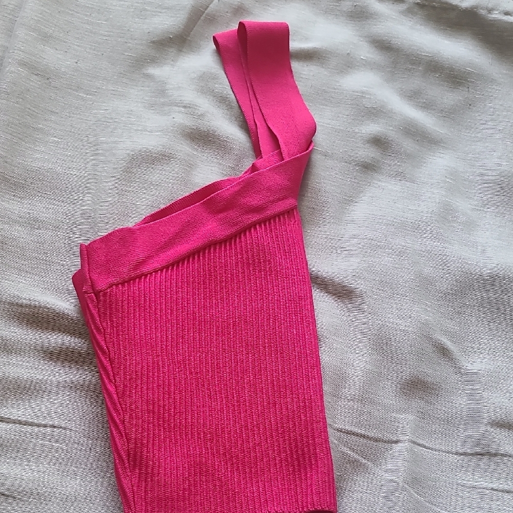 Debut Pink Ribbed Crop Tank Top - Picture 2 of 4